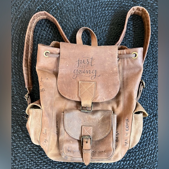 Aikana Traveler Leather Backpack - Picture 8 of 10